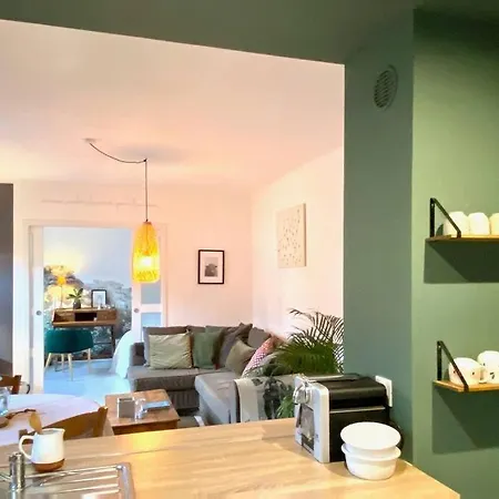 Chaleureux Entre Zola Et Proce. Nantes