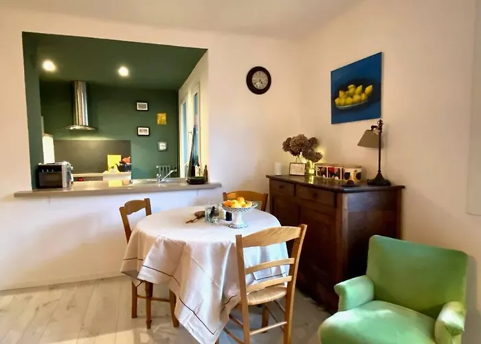 Chaleureux Entre Zola Et Proce. 南特