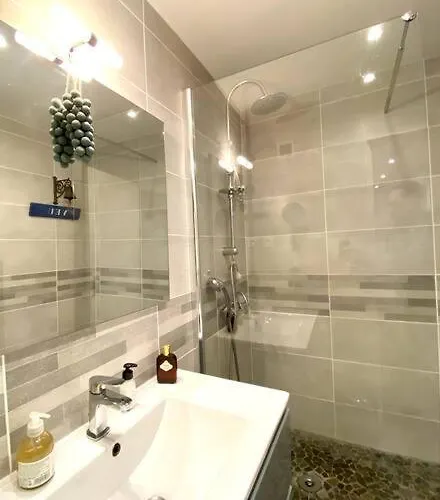 公寓 Chaleureux Entre Zola Et Proce. *